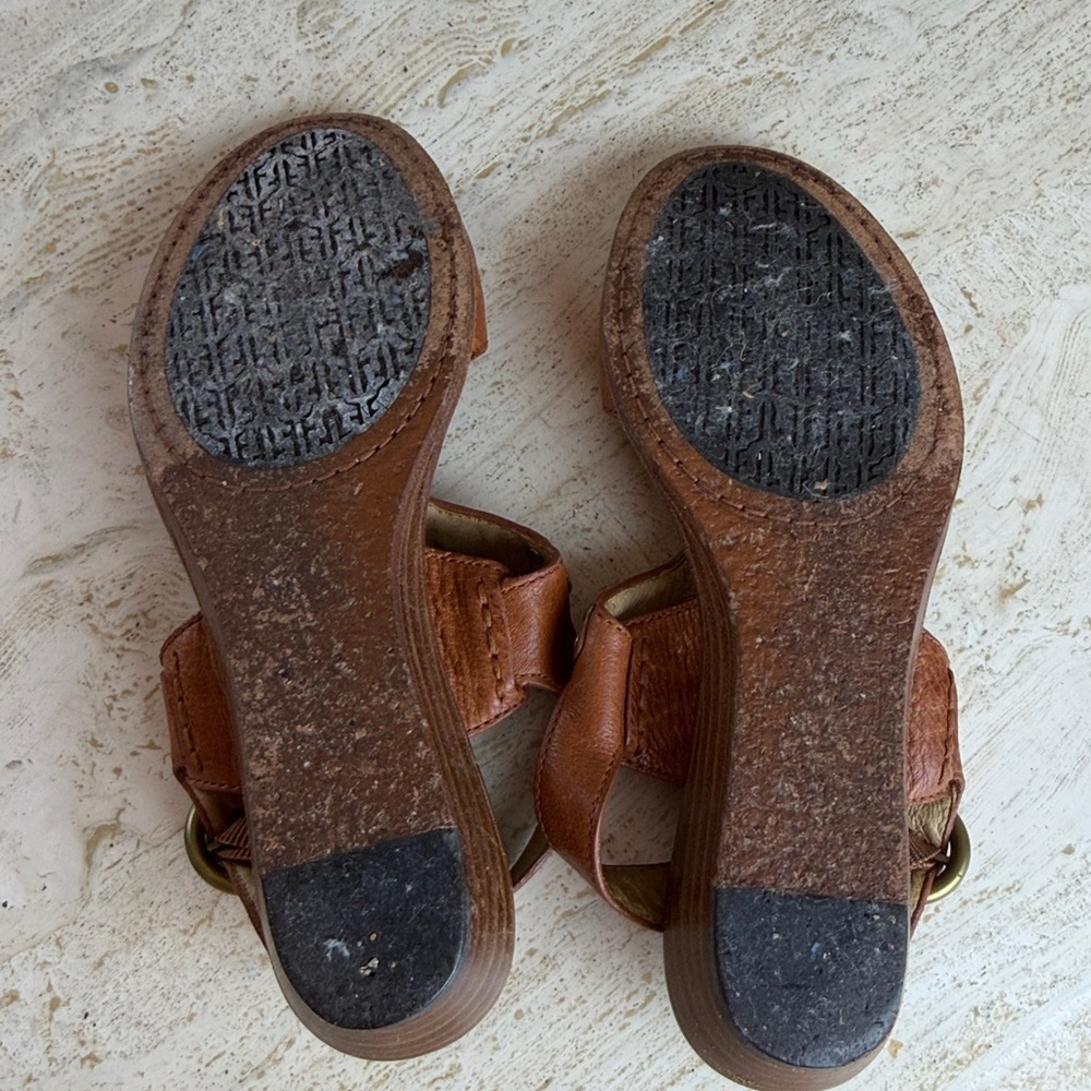 Frye Avery T-Strap Leather Cognac Brown Boho Western Sandals Women’s Size 6 - Picture 6 of 9